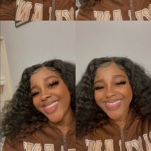 Meet your Posher, Mia